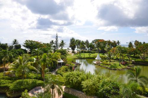 Hyatt_tropical_garden