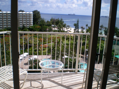 Balcony_chairs_table