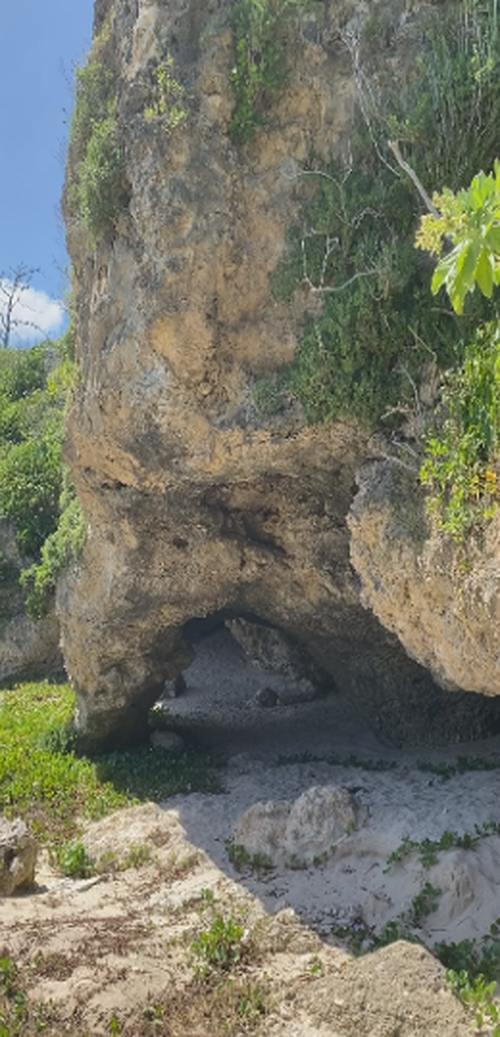 Saipan_ladder_beach