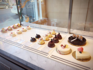 Display_cakes_jpg
